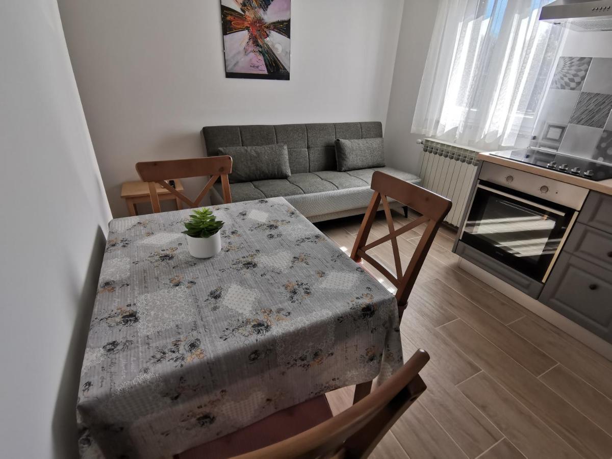 Apartman Marijeta Mošćenička Draga Buitenkant foto